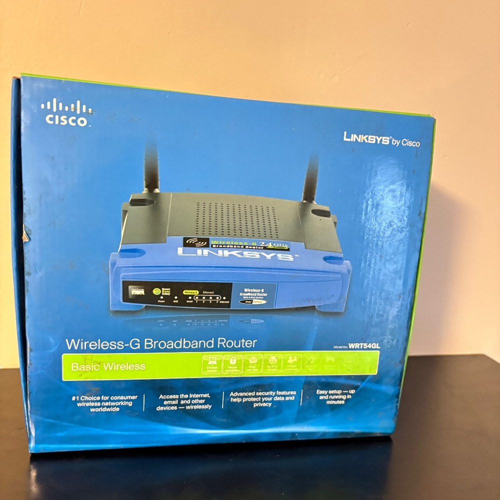 Cisco Lynksys Broadband wireless router, in original box, like new